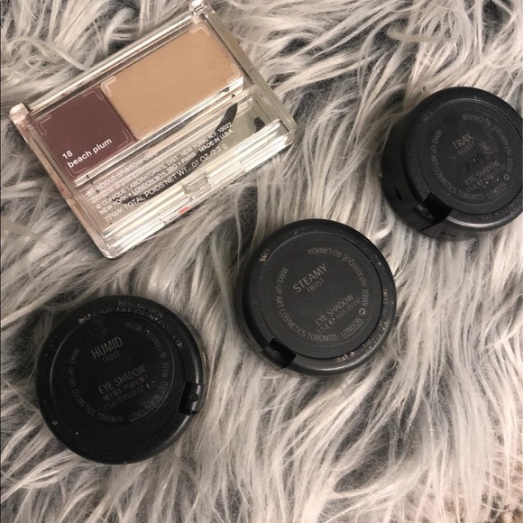 Eyeshadow bundle! - Picture 3 of 3